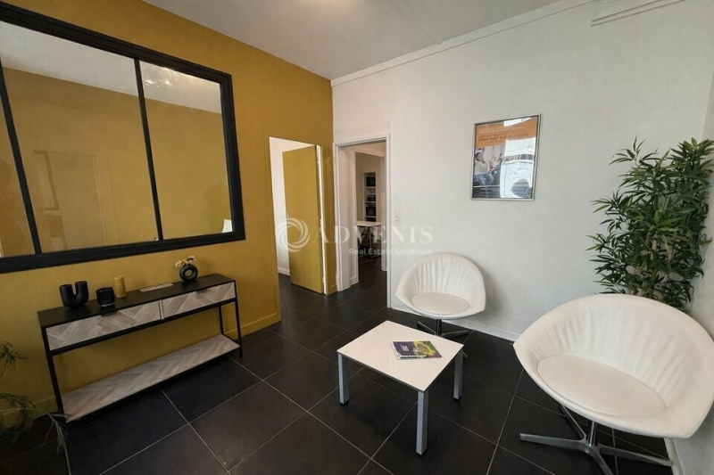 Location Commerces ORLEANS (45000) - Photo 2