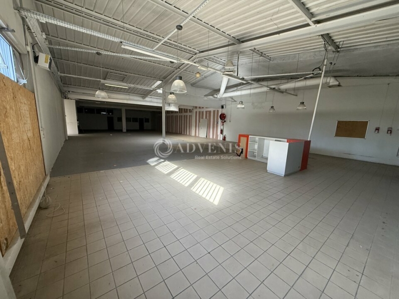 Location Commerces FLEURY LES AUBRAIS (45400) - Photo 4