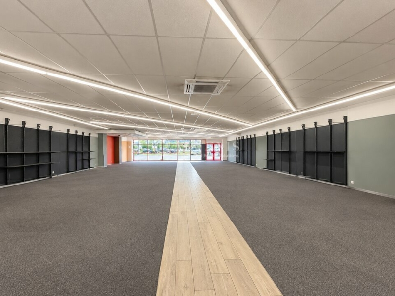 Location Commerces SARAN (45770) - Photo 2