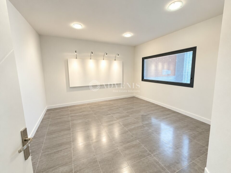 Vente Investisseur Commerces FLEURY LES AUBRAIS (45400) - Photo 7