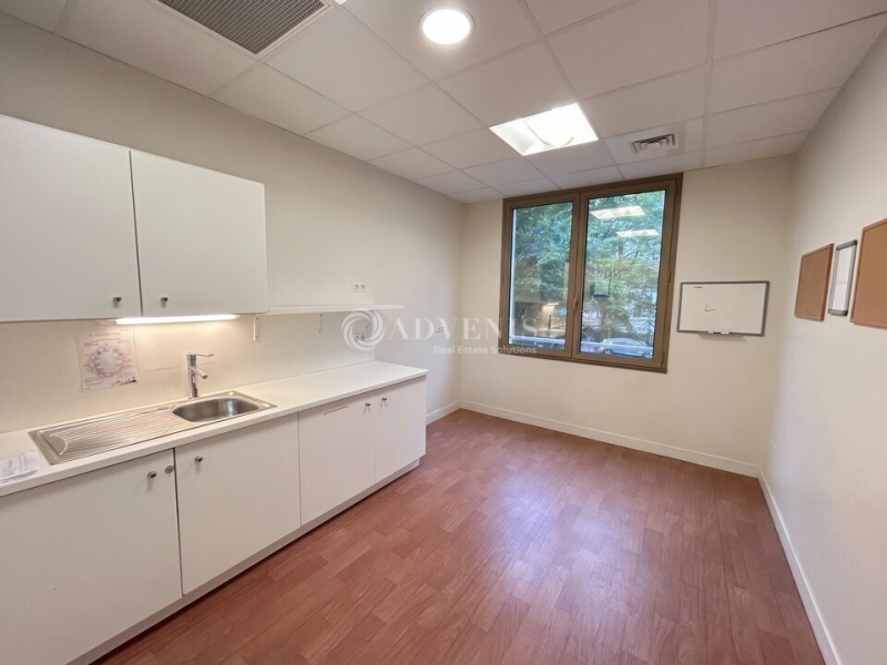 Location Bureaux PARIS (75011) - Photo 14