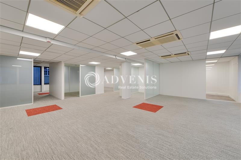 Location Bureaux PARIS (75008) - Photo 7