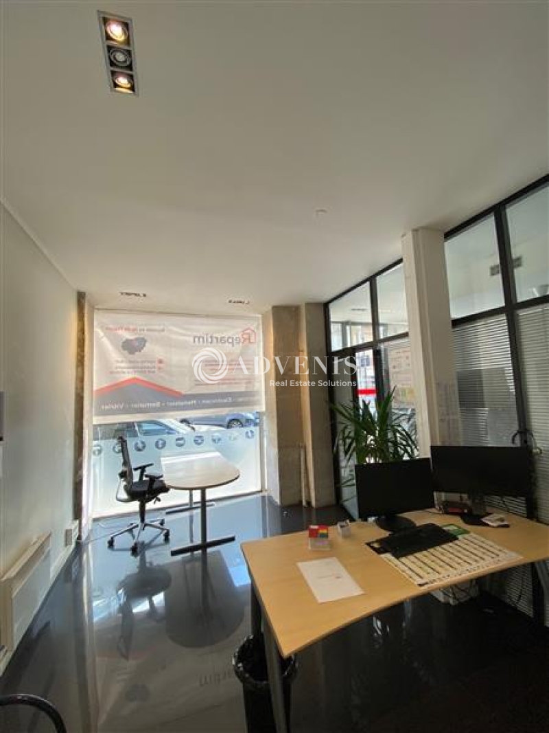 Location Commerces PARIS (75016) - Photo 2