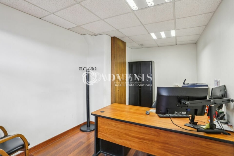 Location Bureaux PARIS (75017) - Photo 10