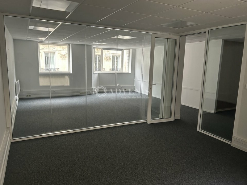 Location Bureaux PARIS (75017) - Photo 10