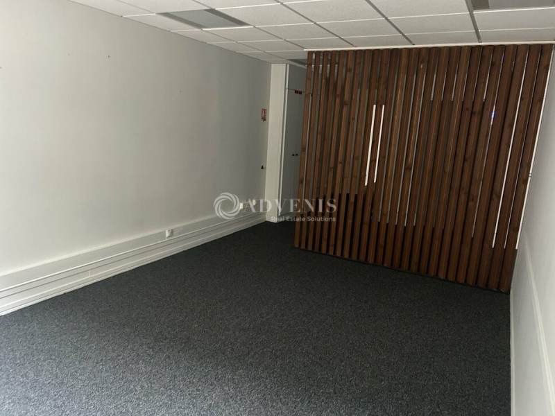 Location Bureaux PARIS (75017) - Photo 11