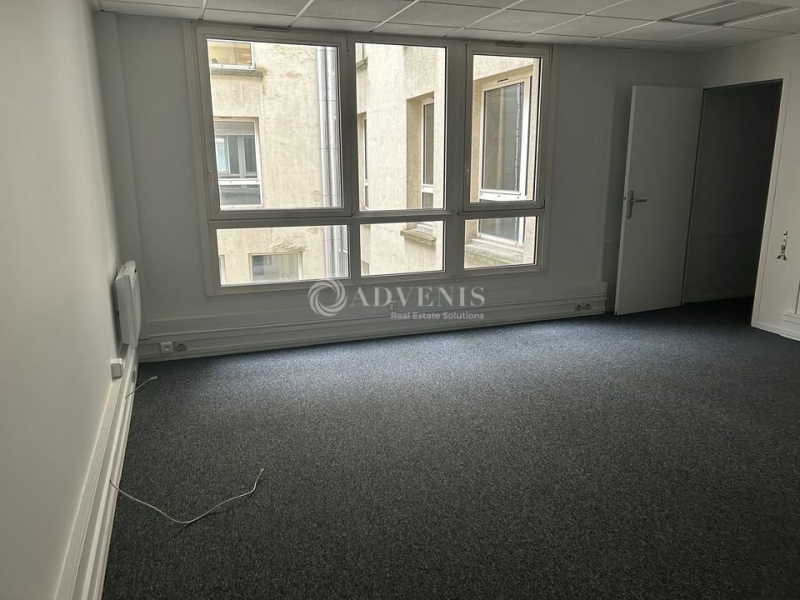 Location Bureaux PARIS (75017) - Photo 9