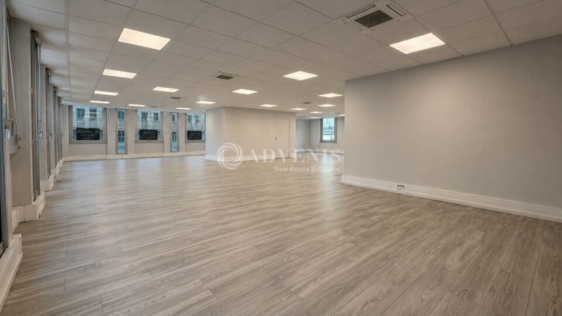 Location Bureaux PARIS (75008) - Photo 10