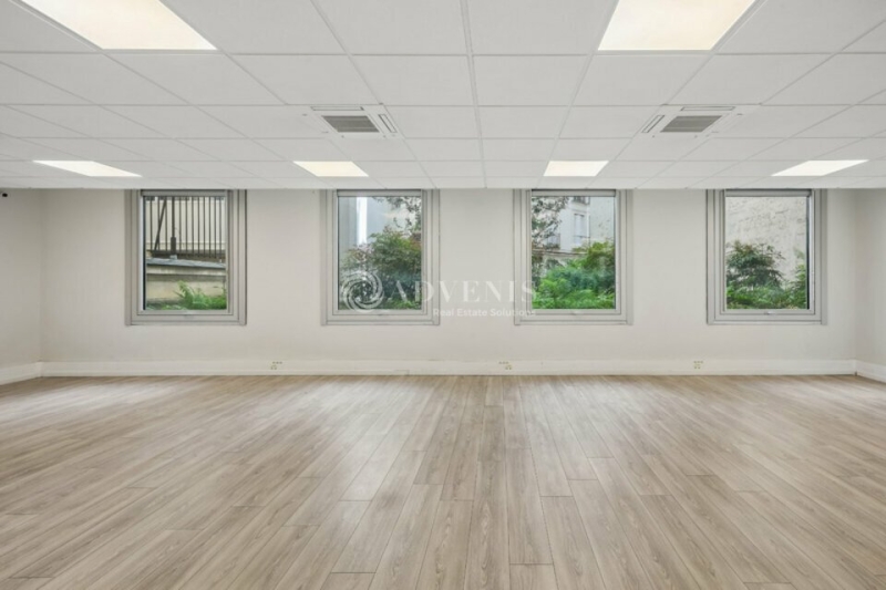 Location Bureaux PARIS (75008) - Photo 8