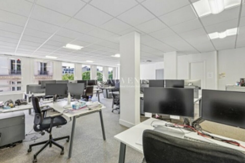 Location Bureaux PARIS (75008) - Photo 5