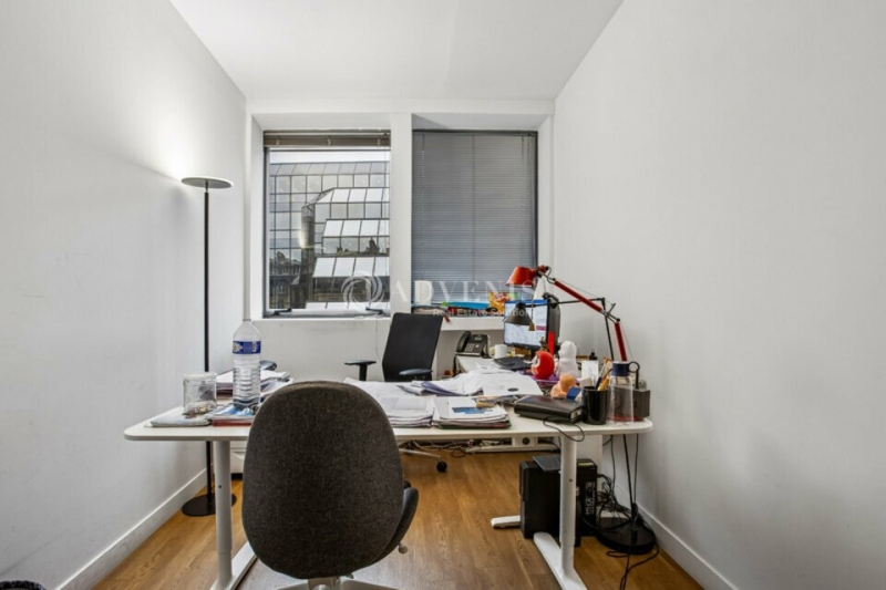Location Bureaux PARIS (75008) - Photo 10