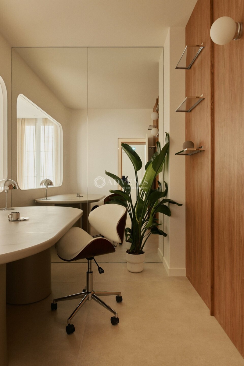 Location Bureaux PARIS (75017) - Photo 11