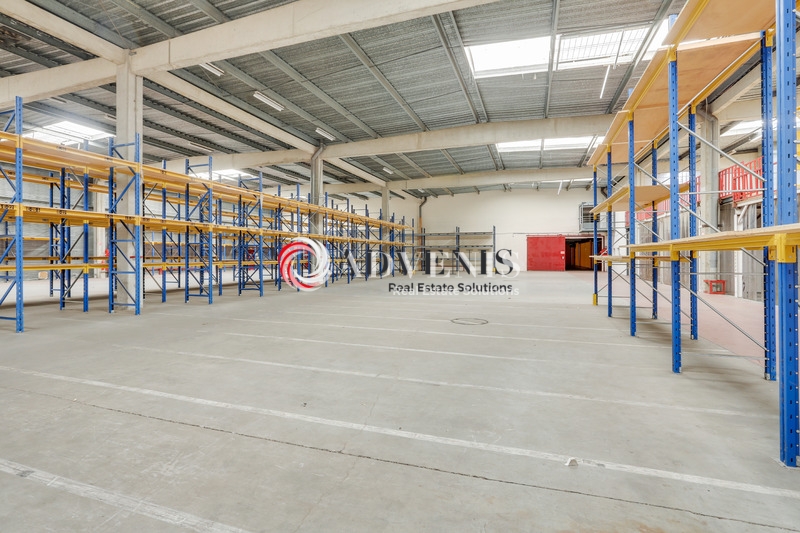 Location Activités Entrepôts MONTREUIL (93100) - Photo 1
