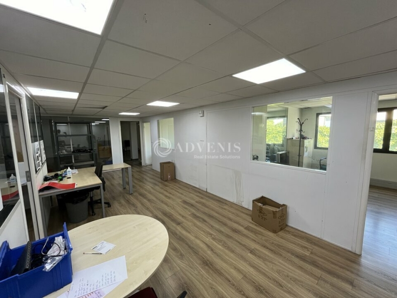 Location Activités Entrepôts NEUILLY PLAISANCE (93360) - Photo 8
