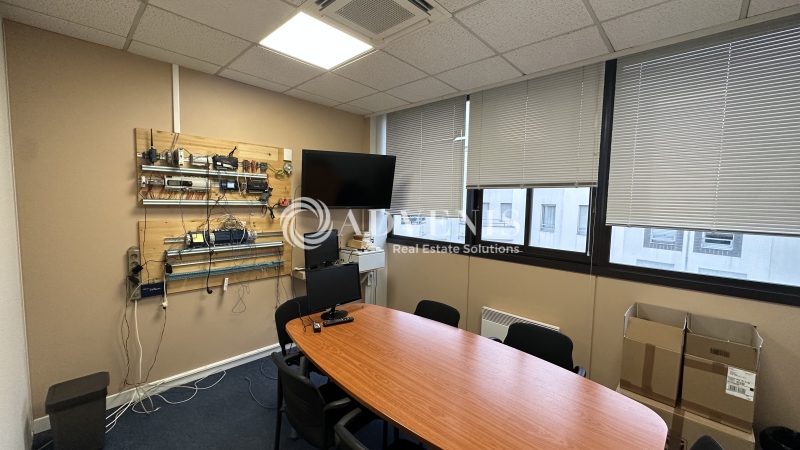 Location Bureaux JOINVILLE LE PONT (94340) - Photo 4