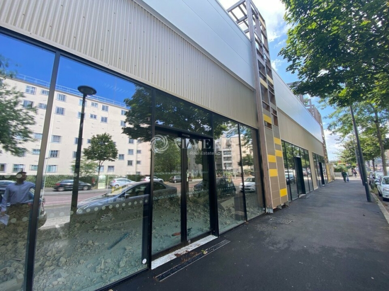 Location Commerces FRESNES (94260) - Photo 1