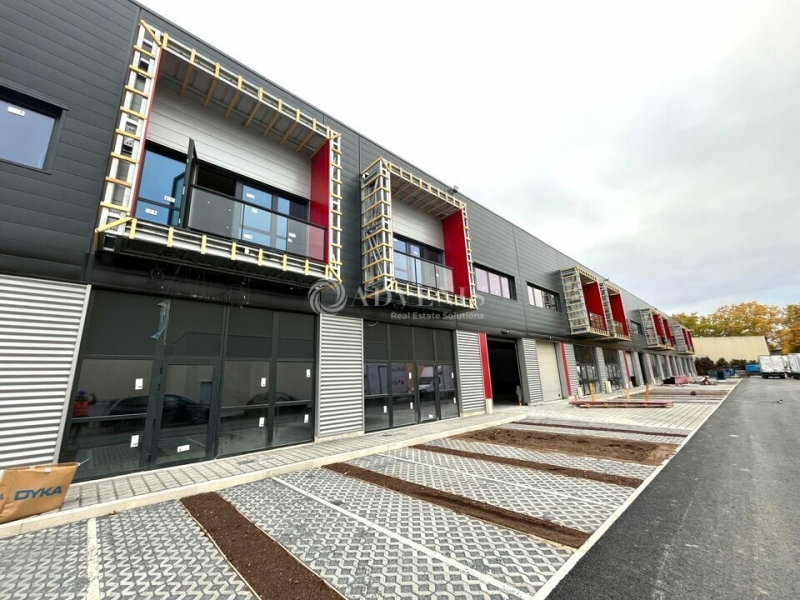 Location Activités Entrepôts BOBIGNY (93000) - Photo 2