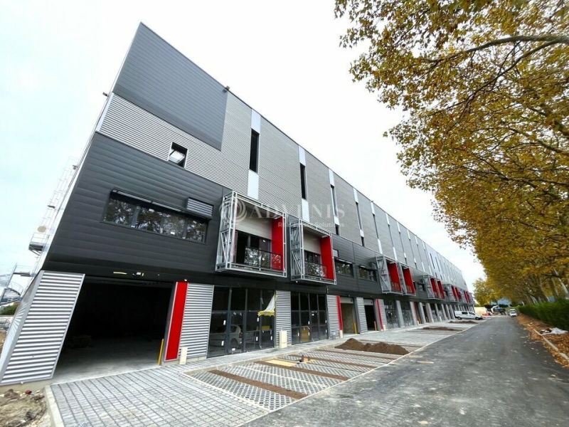 Location Activités Entrepôts BOBIGNY (93000) - Photo 8