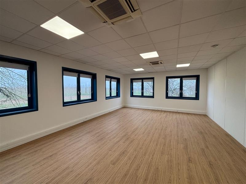 Location Activités Entrepôts FRESNES (94260) - Photo 6