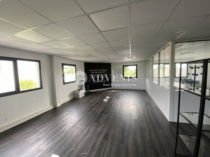 Vente Utilisateur Bureaux NEUILLY PLAISANCE (93360) - Photo 3