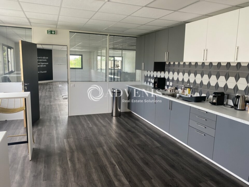 Vente Utilisateur Bureaux NEUILLY PLAISANCE (93360) - Photo 5