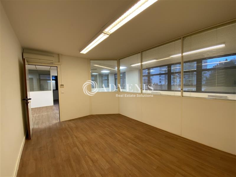 Location Bureaux ISSY LES MOULINEAUX (92130) - Photo 4