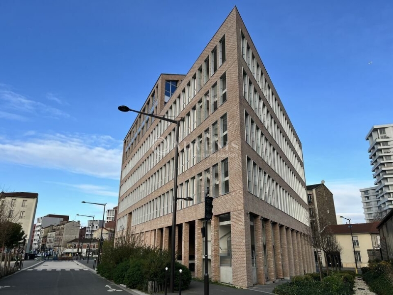 Location Bureaux IVRY SUR SEINE (94200) - Photo 1