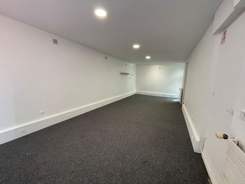 Location Commerces VANVES (92170) - Photo 6