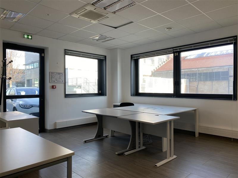 Location Activités Entrepôts IVRY SUR SEINE (94200) - Photo 4