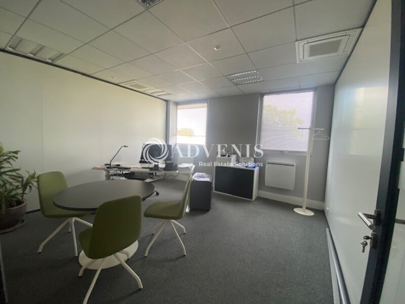 Location Bureaux FOURQUEUX (78112) - Photo 10