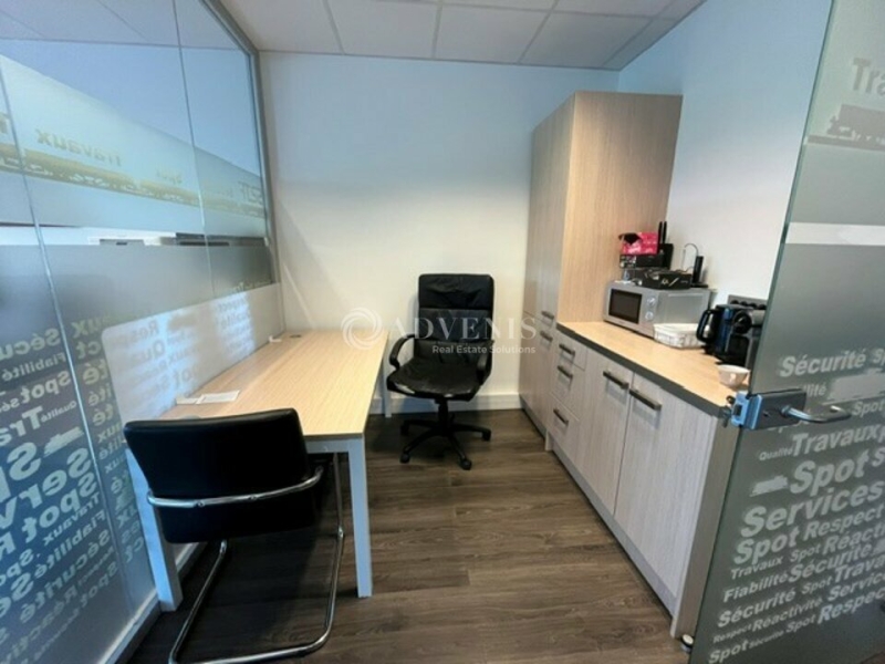 Location Bureaux FOURQUEUX (78112) - Photo 12