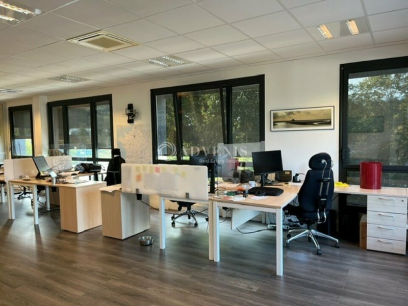 Location Bureaux FOURQUEUX (78112) - Photo 6