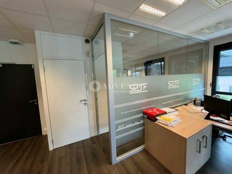 Location Bureaux FOURQUEUX (78112) - Photo 8