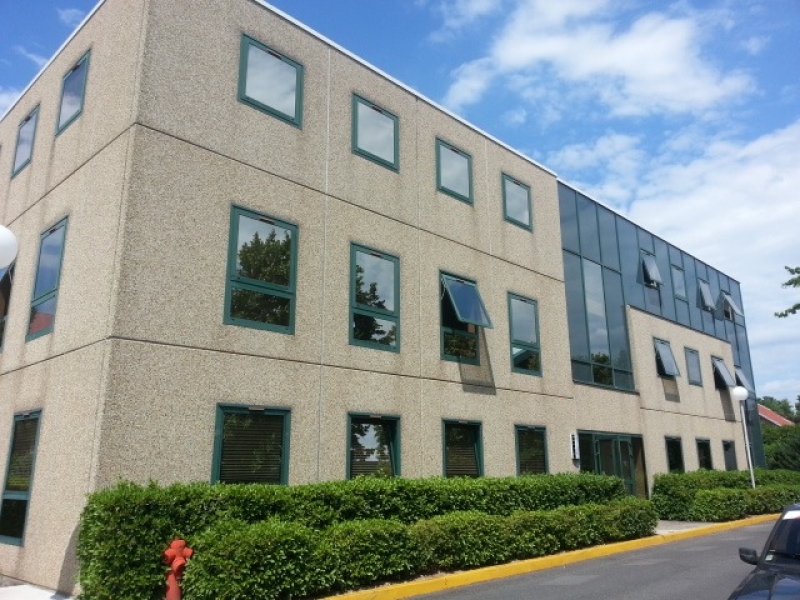 Location Bureaux CROISSY SUR SEINE (78290) - Photo 1