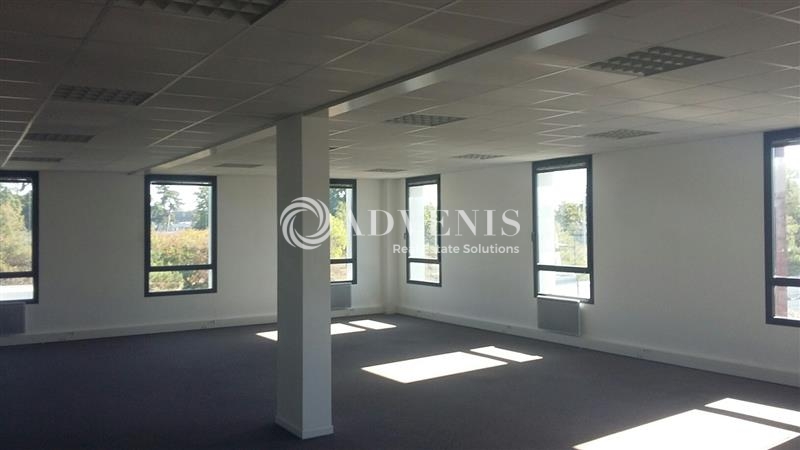 Vente Utilisateur Bureaux ORGEVAL (78630) - Photo 2