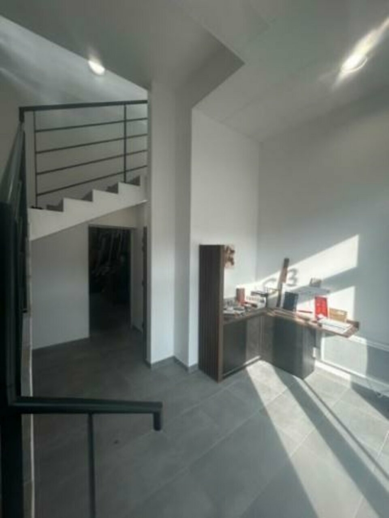 Location Activités Entrepôts FEUCHEROLLES (78810) - Photo 6