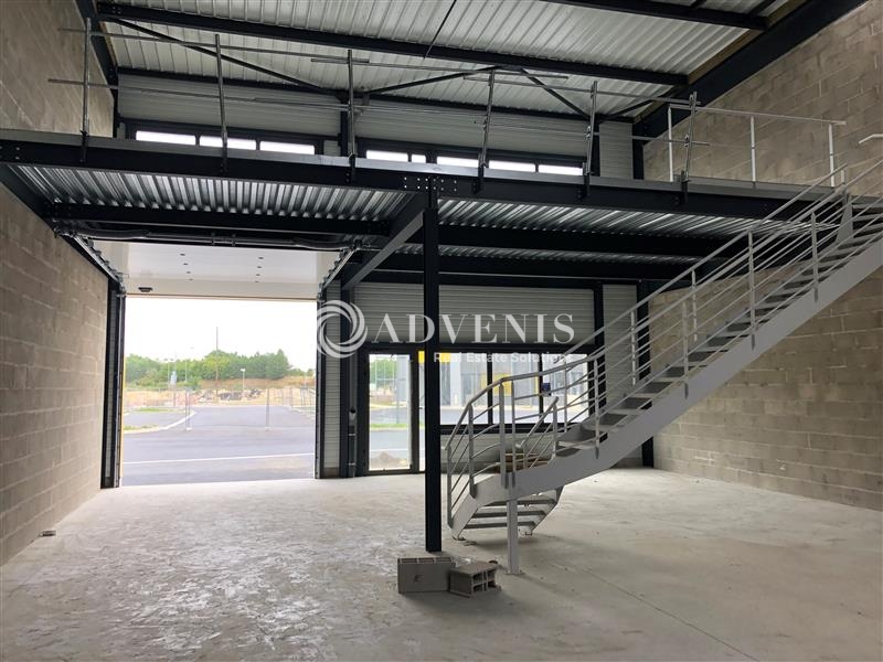 Location Activités Entrepôts POISSY (78300) - Photo 4