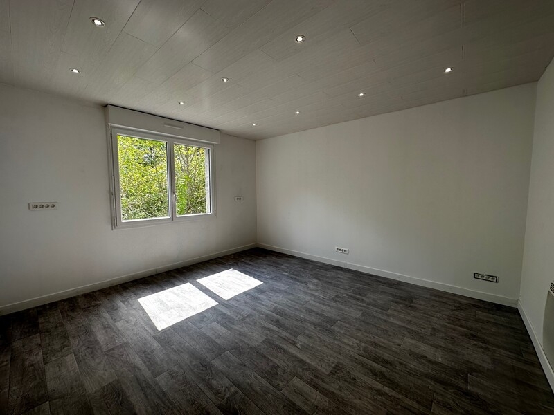 Vente Investisseur Activités Entrepôts MORAINVILLIERS (78630) - Photo 8