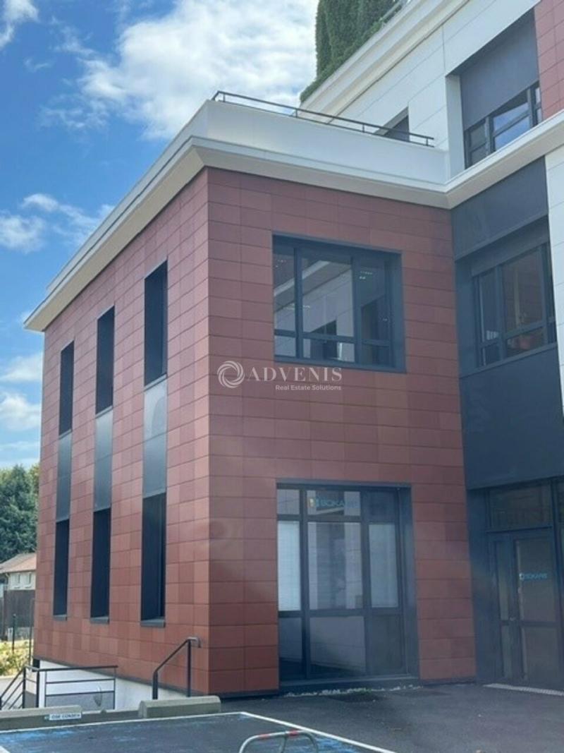 Location Bureaux FOURQUEUX (78112) - Photo 8