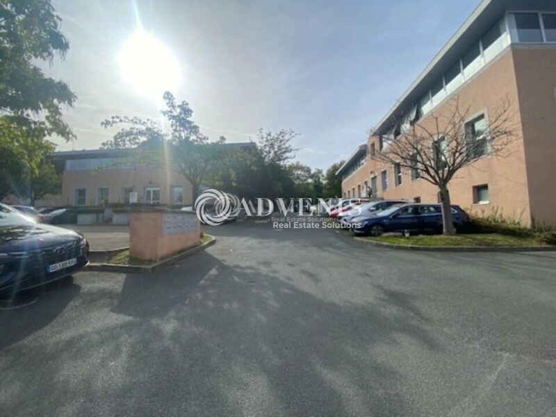 Location Bureaux FOURQUEUX (78112) - Photo 5
