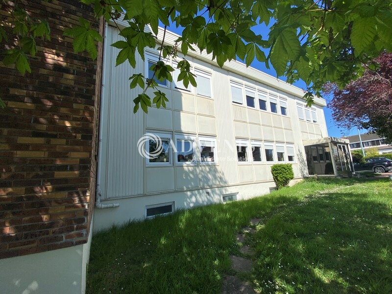Vente Utilisateur Bureaux POISSY (78300) - Photo 2