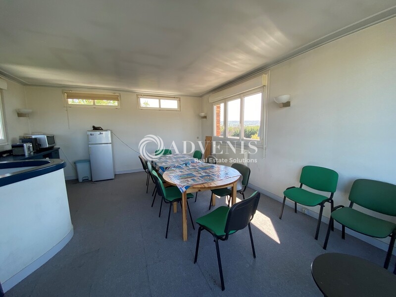Vente Utilisateur Bureaux POISSY (78300) - Photo 3