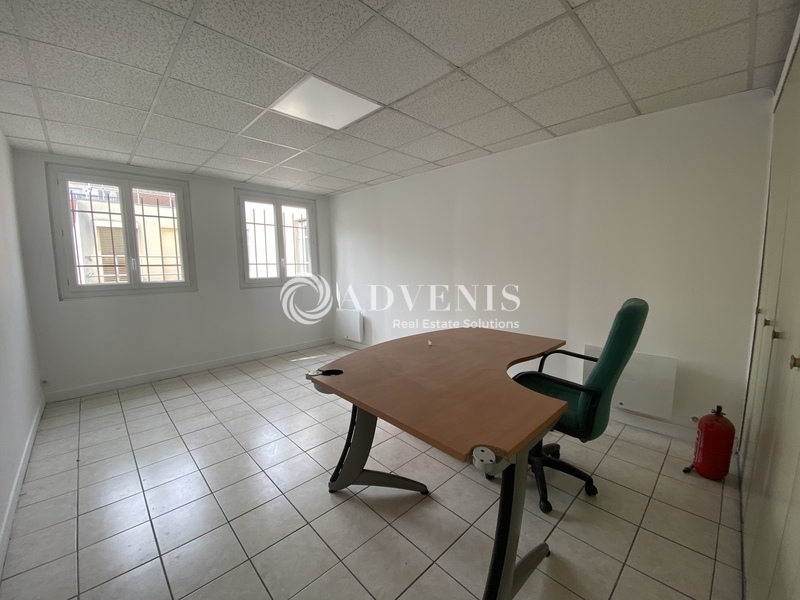 Location Bureaux POISSY (78300) - Photo 1