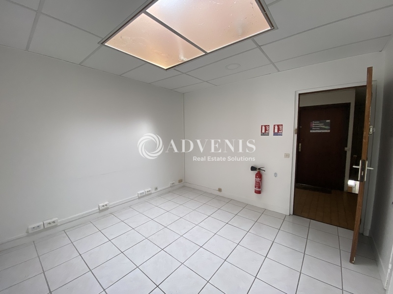 Location Bureaux POISSY (78300) - Photo 2