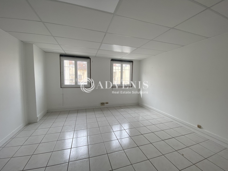 Location Bureaux POISSY (78300) - Photo 3