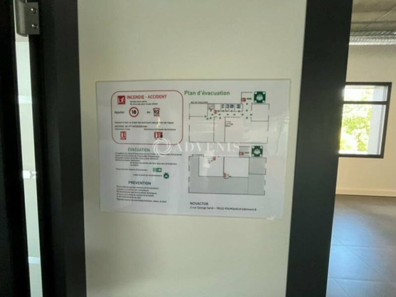 Location Bureaux FOURQUEUX (78112) - Photo 11