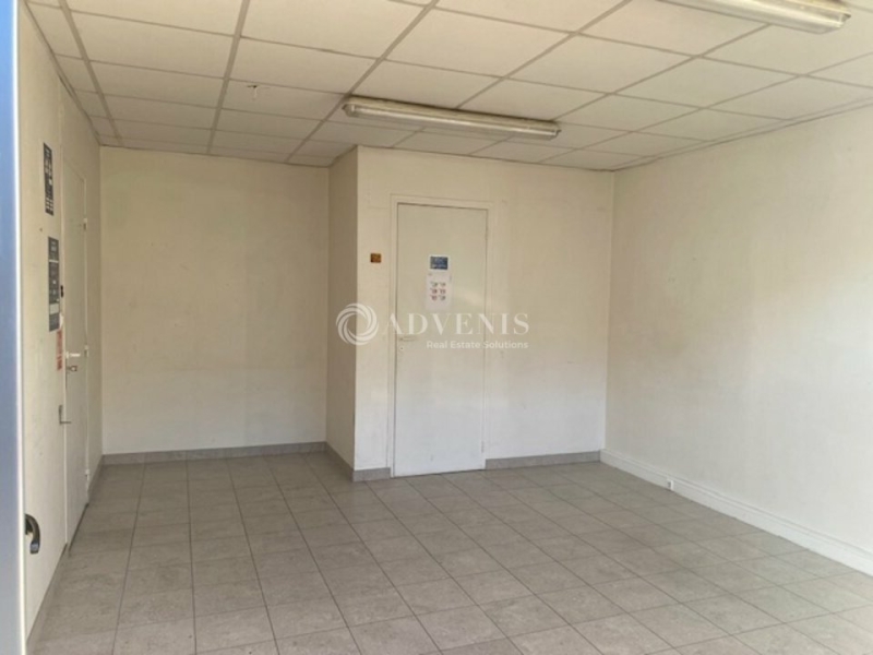 Location Activités Entrepôts MORAINVILLIERS (78630) - Photo 4