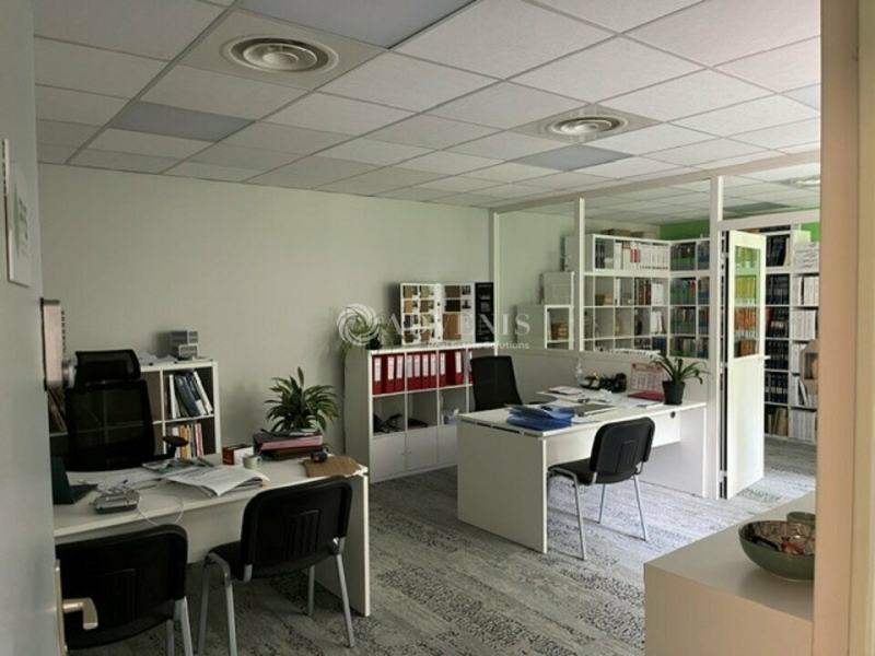 Location Bureaux LES ALLUETS LE ROI (78580) - Photo 11