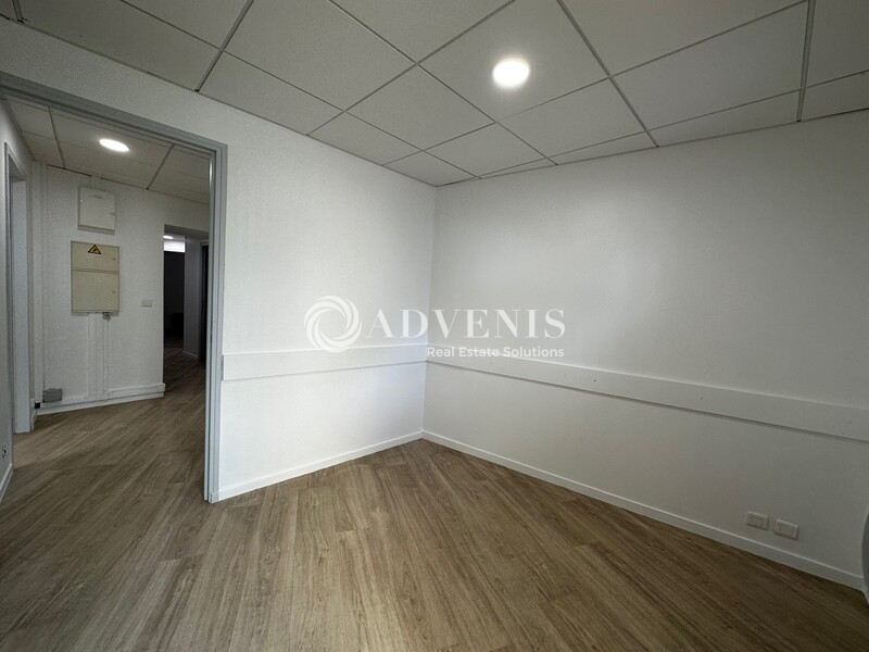 Location Bureaux POISSY (78300) - Photo 4