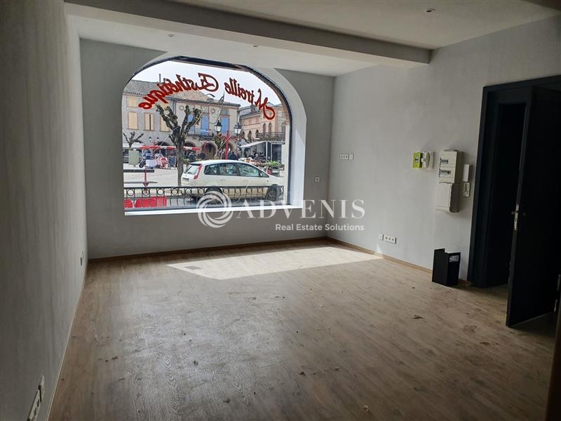 Location Commerces NEGREPELISSE (82800) - Photo 1